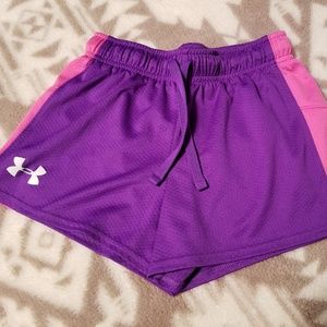 Youth medium Under Armour shorts